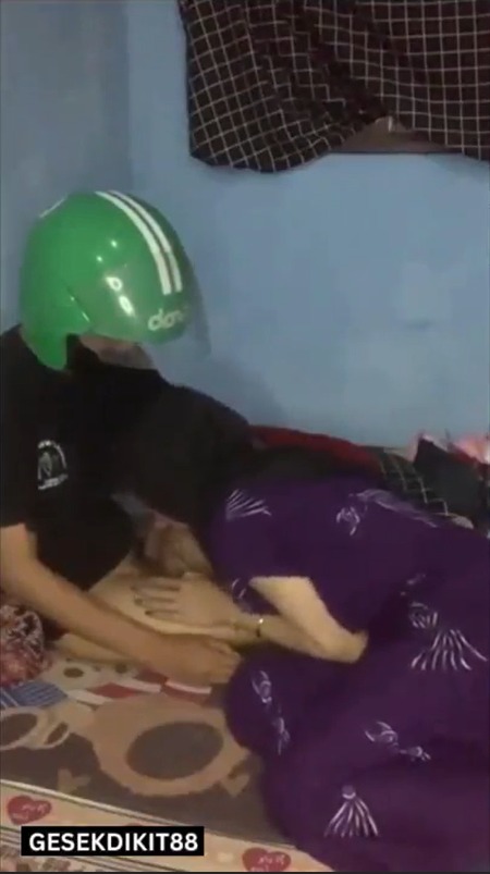 Gesekdikit-bokep indo ngewek sama abg gojek